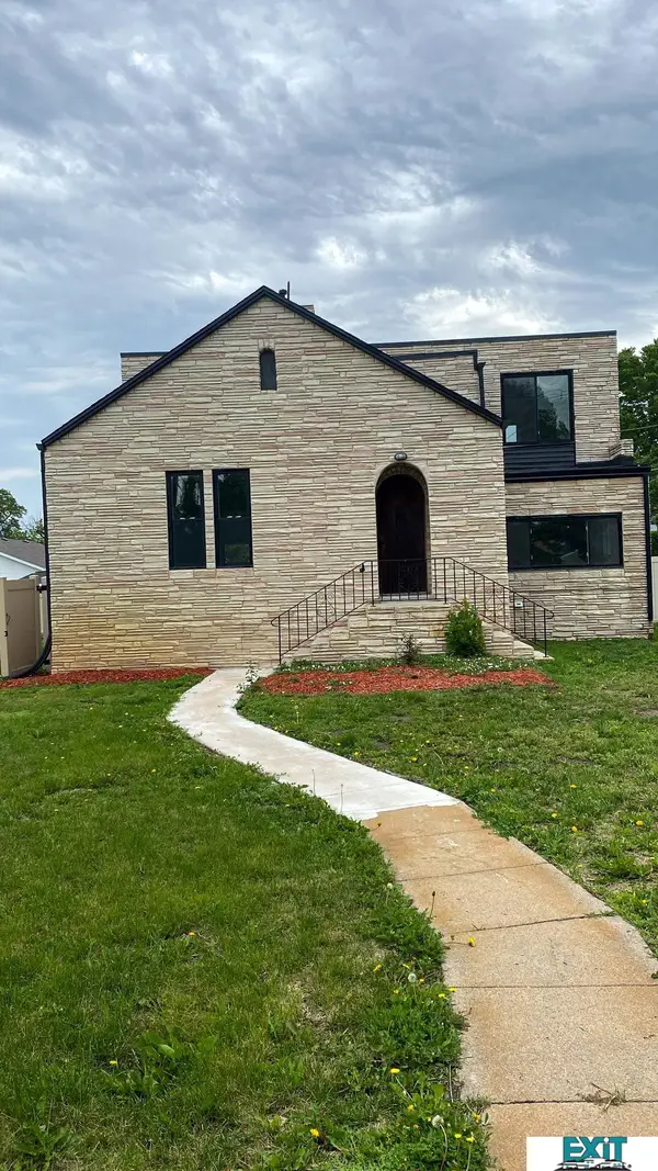 442 W 1st Street, Minden, NE 68959