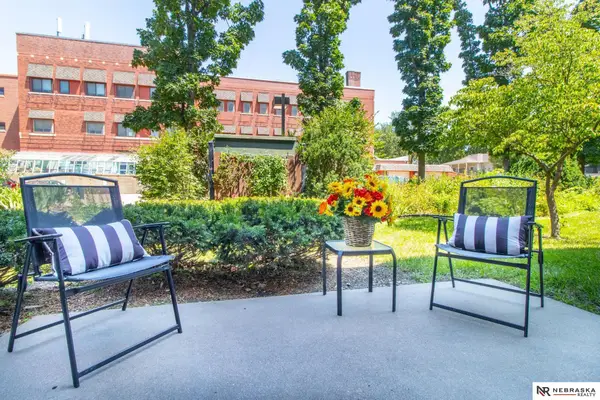 1540 N Cotner Boulevard #B114, Lincoln, NE 68505