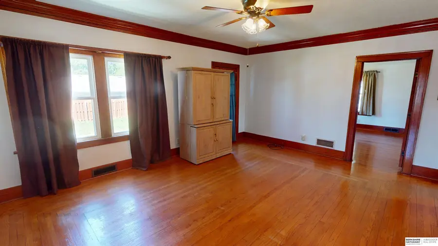 112 E Whittingham Street, Valley, NE 68064 - Image #2