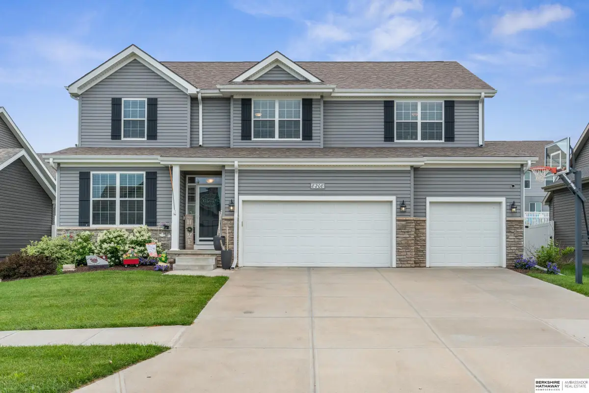 8208 N 172nd Street, Bennington, NE 68007 - #1