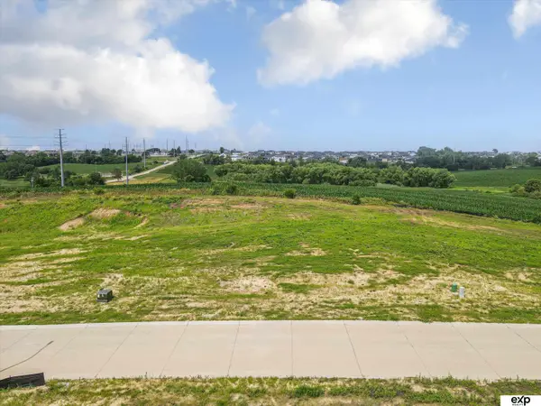 5404 N 199 Street, Elkhorn, NE 68022