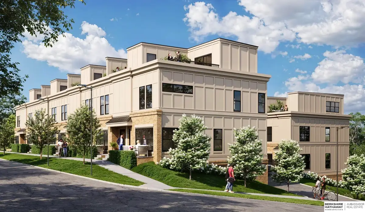 1012 S 33rd Court, Omaha, NE 68105 - Image #1