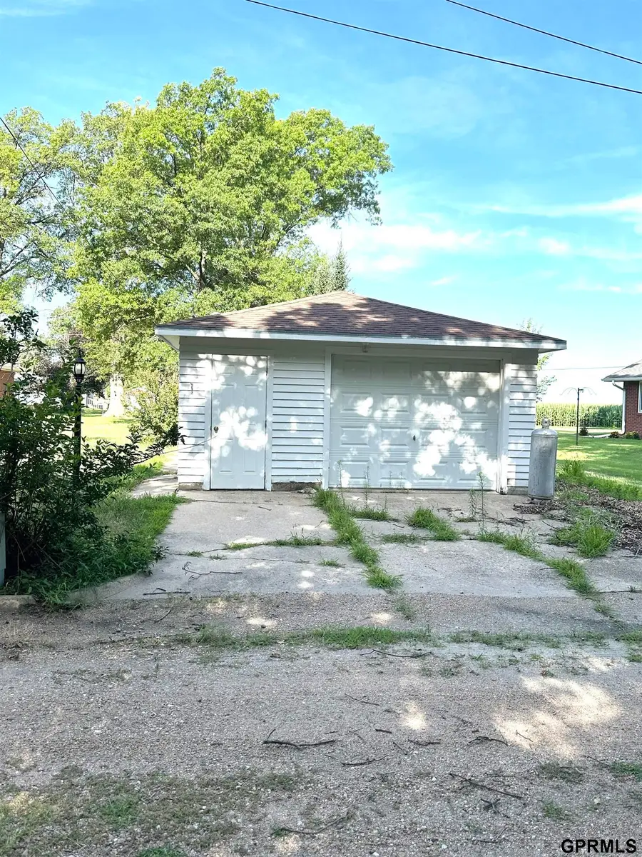 406 N Linden Avenue, Davenport, NE 68335 - Image #3