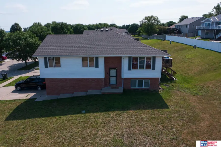 8601 Delphinium Lane, Lincoln, NE 68505 - Image #2