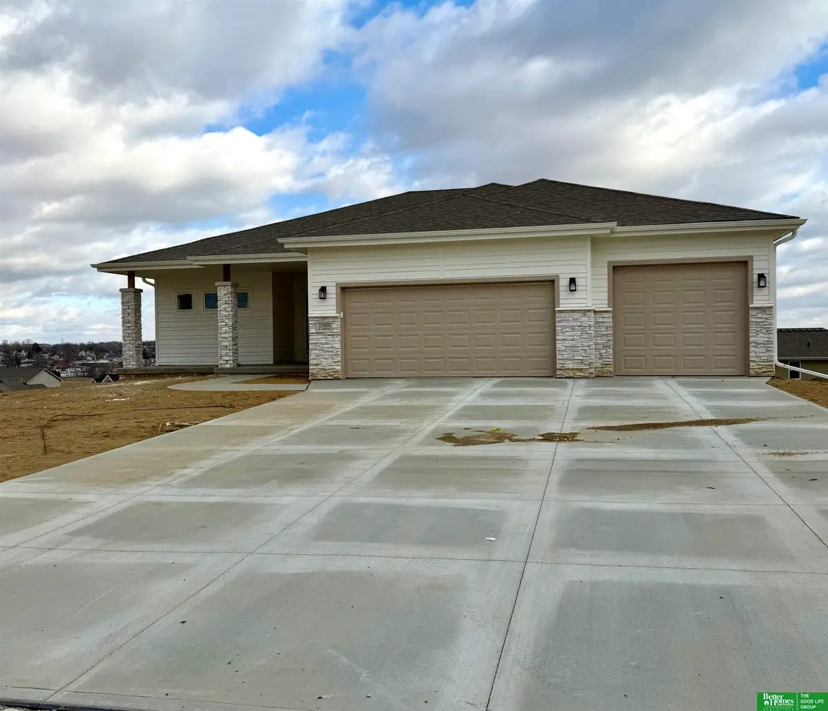 10909 N 160 Street, Bennington, NE 68007 - #1