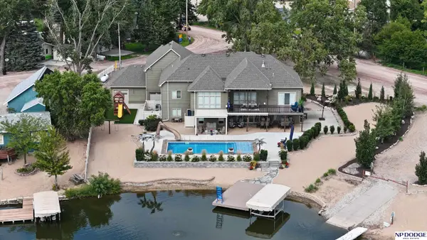 T37 Twin Lakes Drive, Fremont, NE 68025