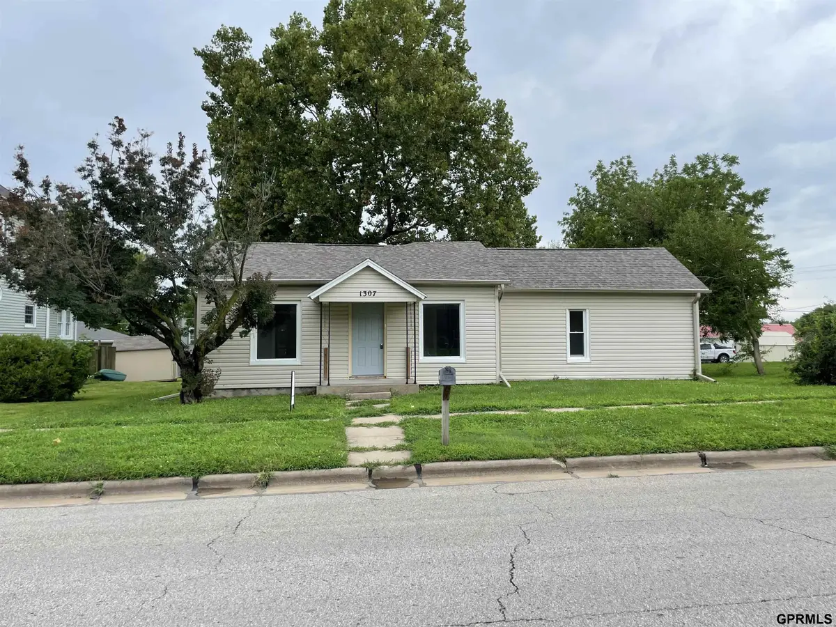 1307 Chase Street, Falls City, NE 68355 - Image #1