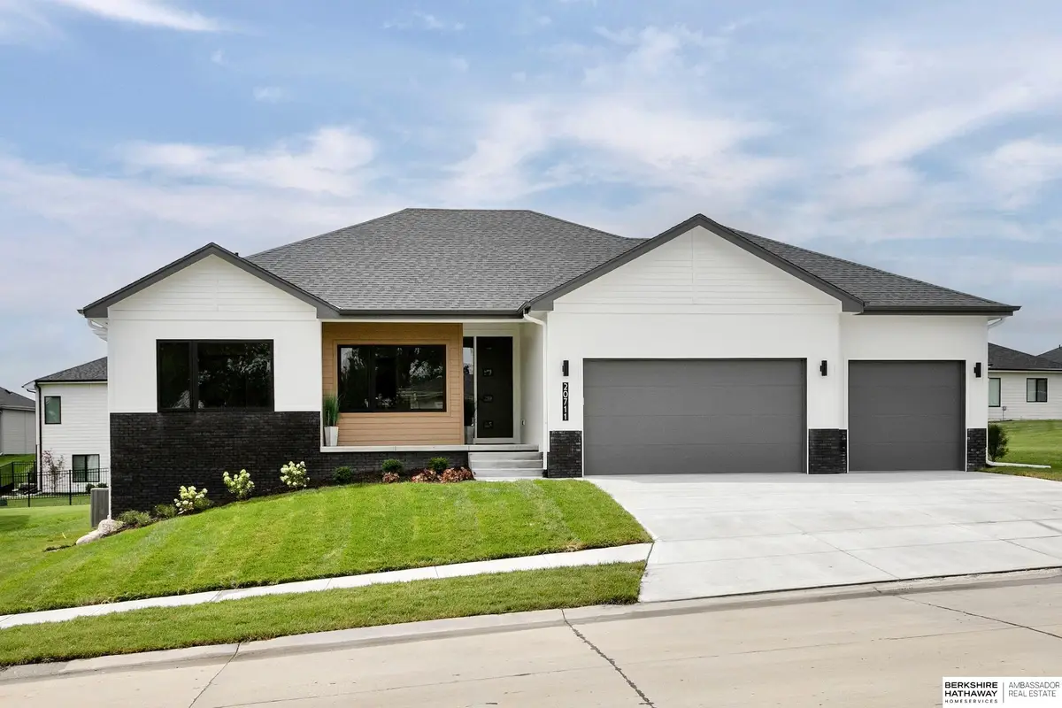 20711 Hartman Avenue, Elkhorn, NE 68022 - Image #1