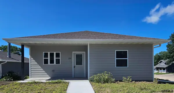 209 E Grove Street, Sutton, NE 68979