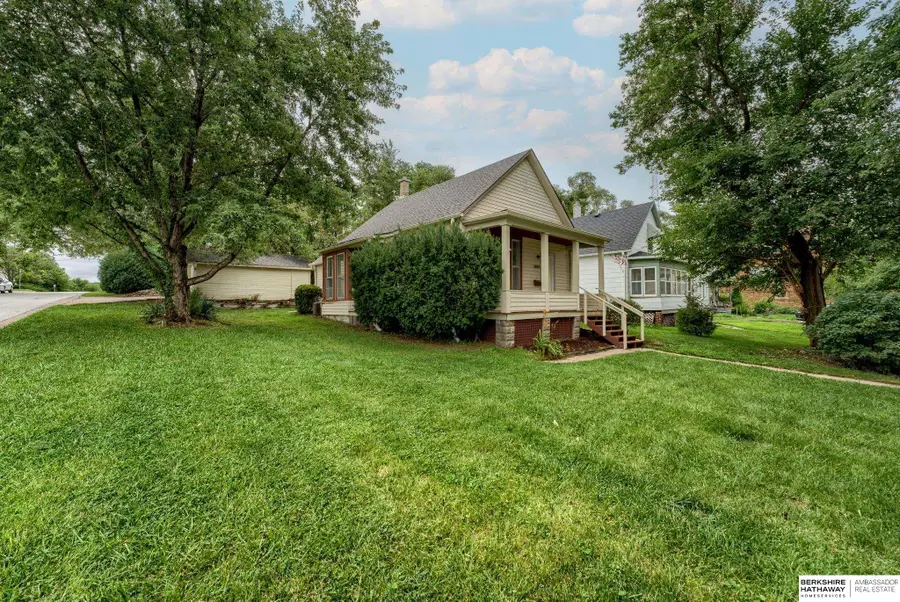 1003 S 42nd Street, Omaha, NE 68105 - Image #2
