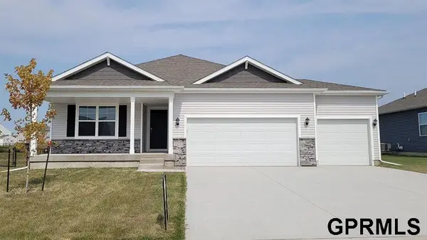 12307 S 205th Avenue, Gretna, NE 68028