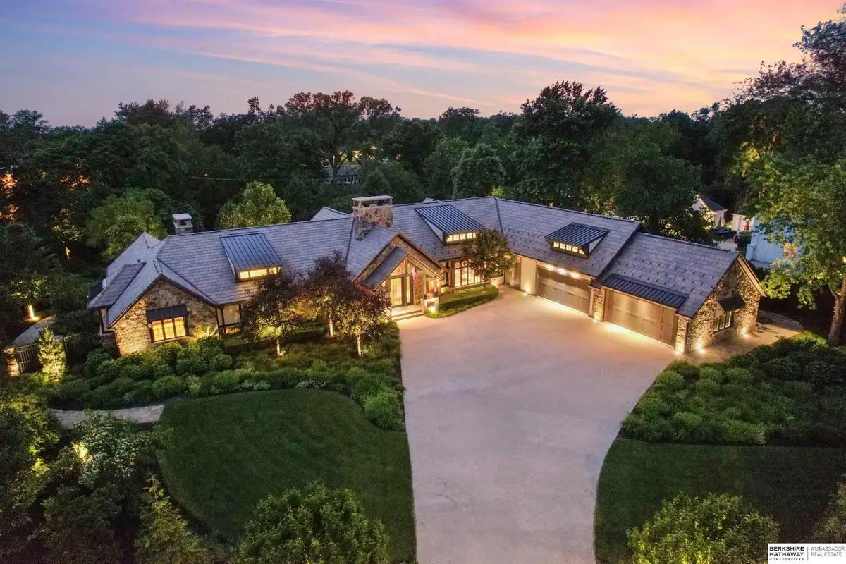 840 Loveland Drive, Omaha, NE 68114 - Image #1