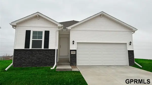 11454 Port Royal Drive, Papillion, NE 68046