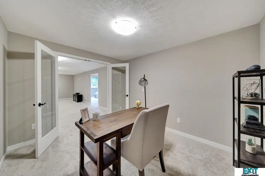 10208 Hascall Circle, Lincoln, NE 68520 - Image #2