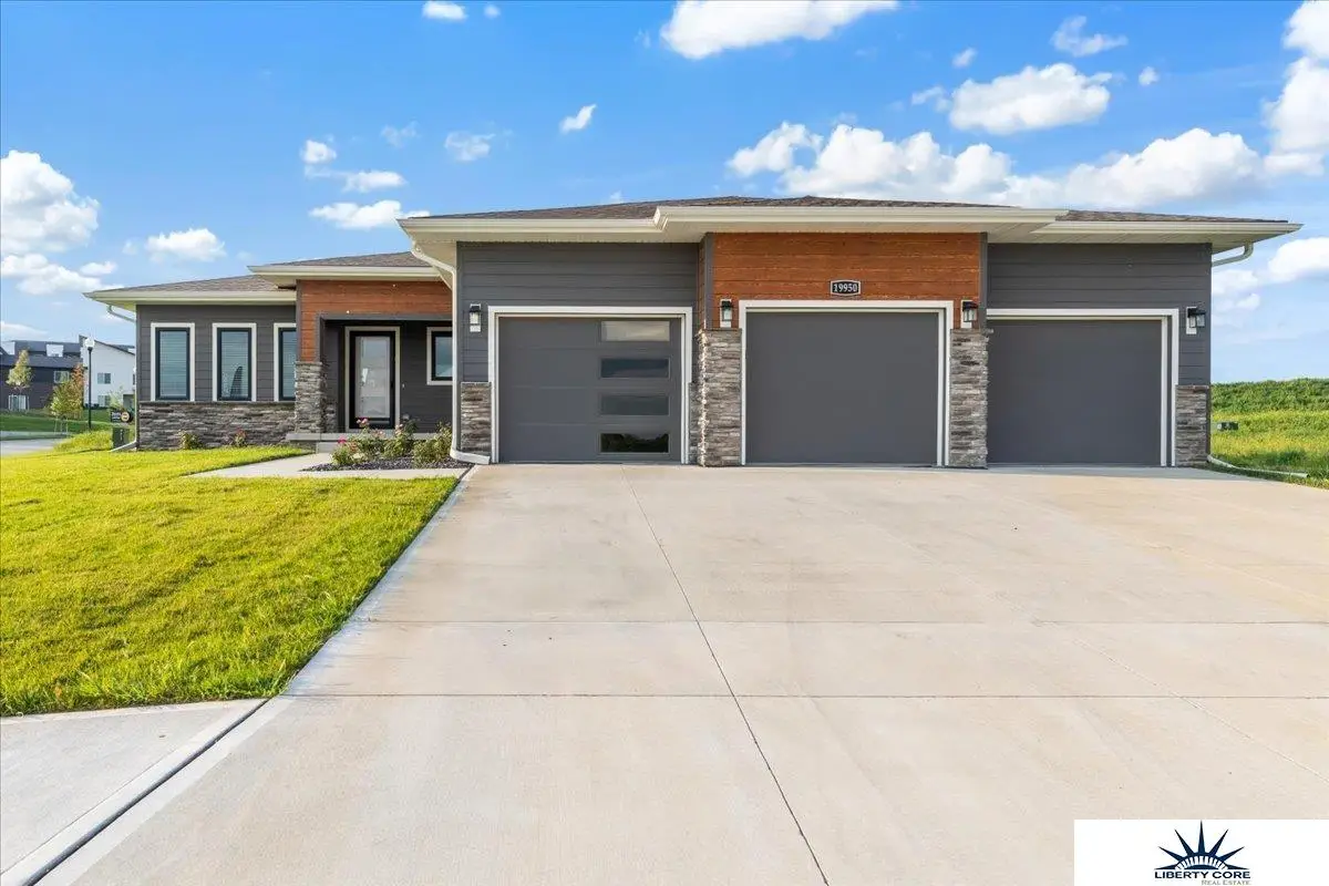19950 Weir Street, Omaha, NE 68135 - Image #1