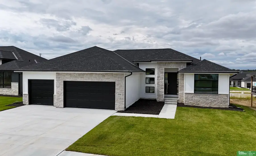 5508 N 213 Street, Elkhorn, NE 68022 - Image #2