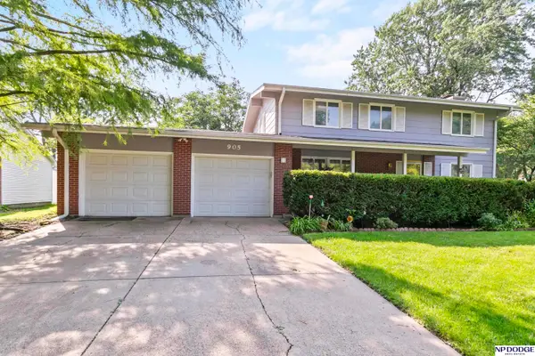 905 Sycamore Drive, Lincoln, NE 68510