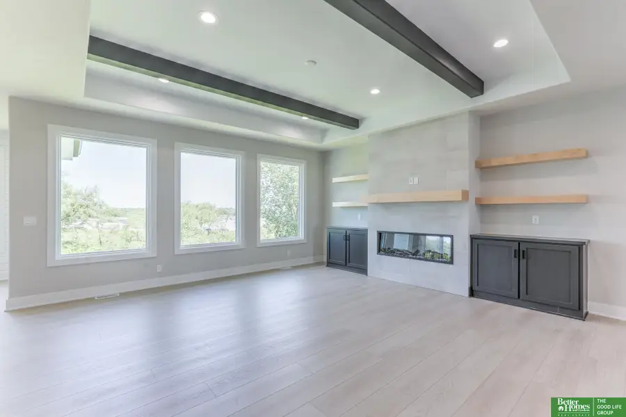 12388 Windsor Drive, Papillion, NE 68046 - Image #2