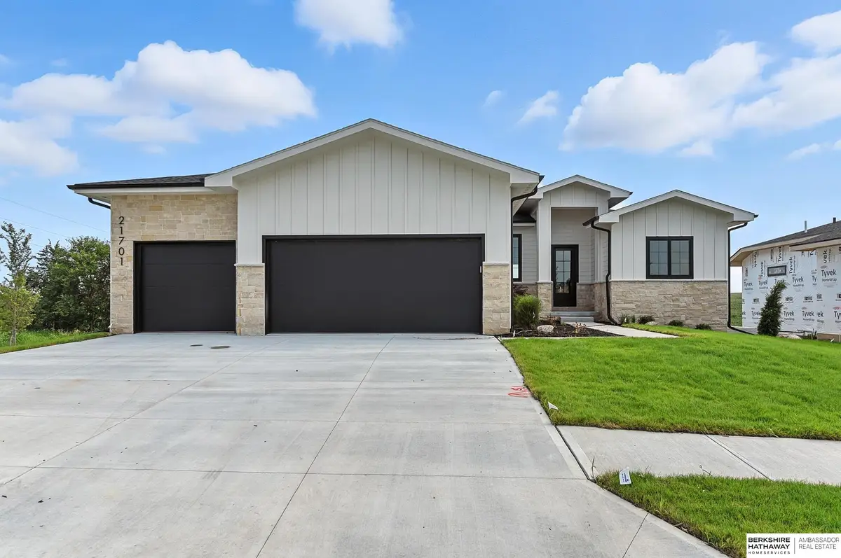 21701 B Street, Elkhorn, NE 68022 - Image #1