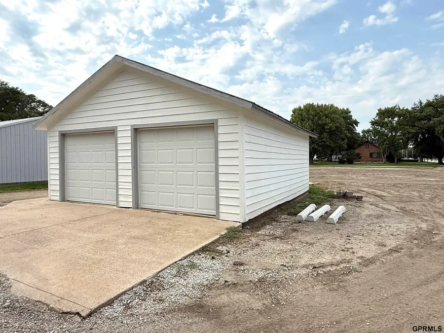 1033 E Street, Geneva, NE 68361 - Image #3