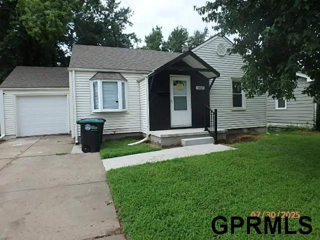 5627 Northwest Drive, Omaha, NE 68104 - Image #1