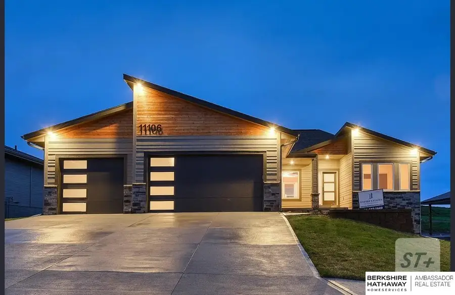 21303 Sunburst Avenue, Elkhorn, NE 68022 - Image #2