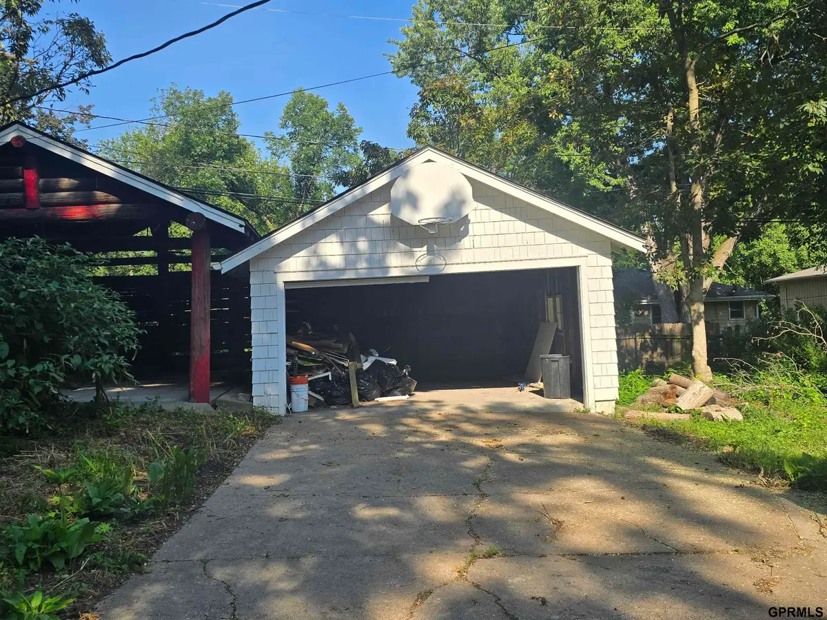 7717 N 39th Street, Omaha, NE 68112 - Image #1