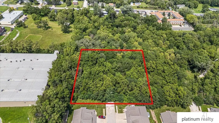 221 W Deer Lane, Plattsmouth, NE 68048 - Image #2