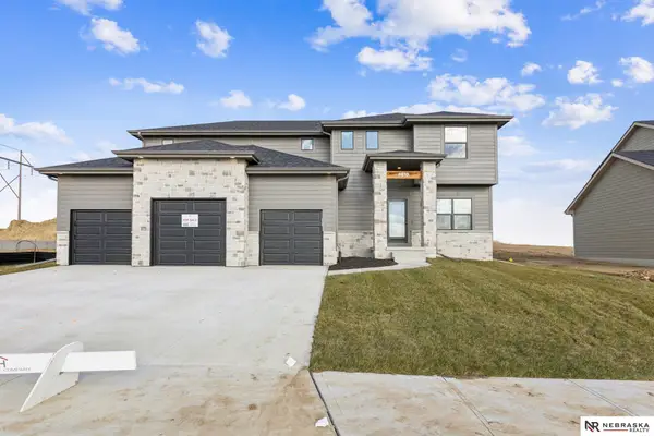 8610 Legacy Street, Papillion, NE 68046