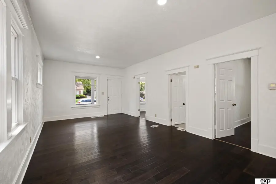 2738 Browne Street, Omaha, NE 68111 - Image #2