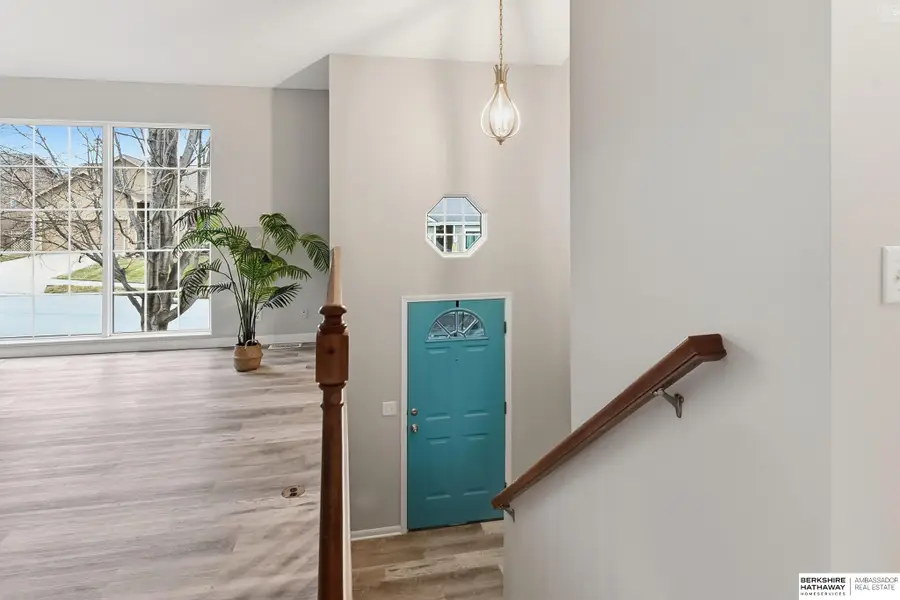 5956 S 186th Avenue, Omaha, NE 68135 - Image #2