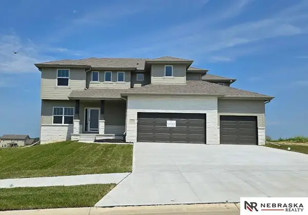 17118 Emma Street, Bennington, NE 68007