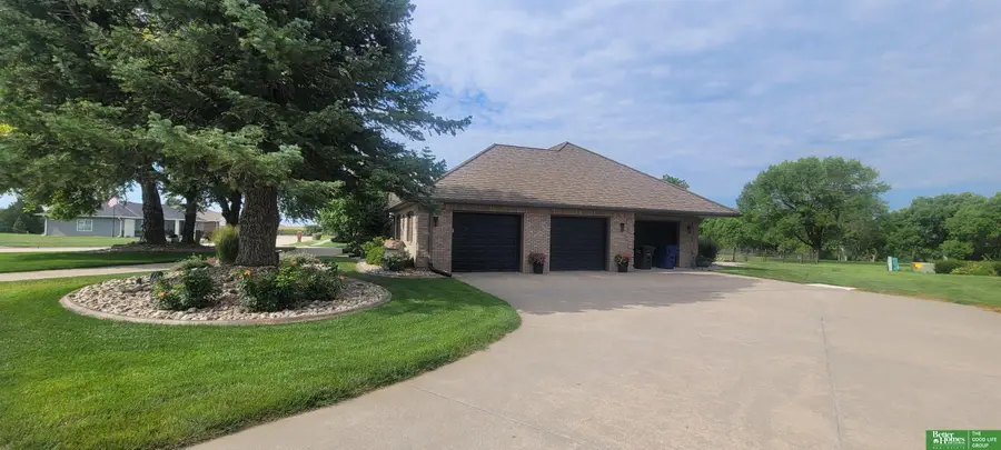 900 Saint Andrews Court, York, NE 68467 - Image #3