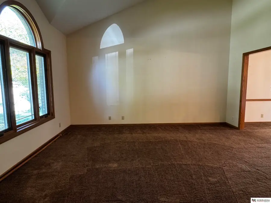 501 Kent Drive, Papillion, NE 68046 - Image #3