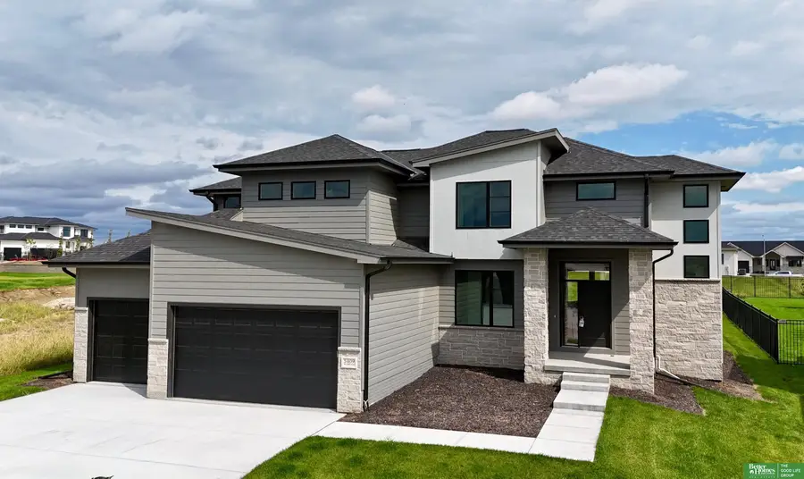 5409 N 196th Avenue, Elkhorn, NE 68022 - Image #2