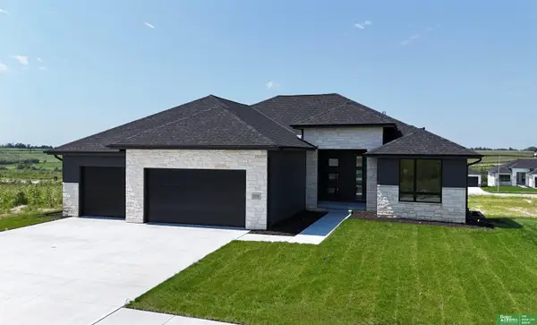 5502 N 213th Street, Elkhorn, NE 68022