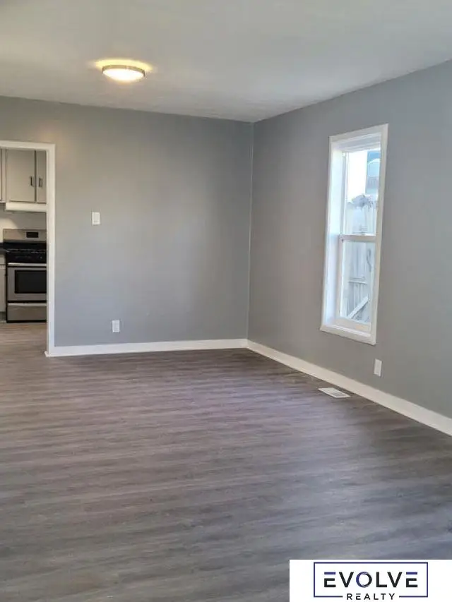 106 S 23rd Street, Council Bluffs, IA 51501 - Image #2