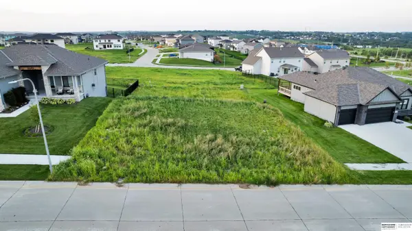 16956 Cora Street, Bennington, NE 68007