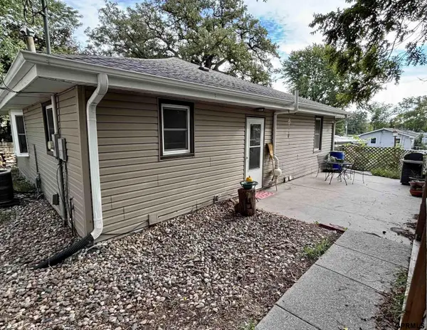 200 10th Street, Glenwood, IA 51534