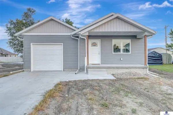 113 E Fourth Street, Wood River, NE 68883-9121