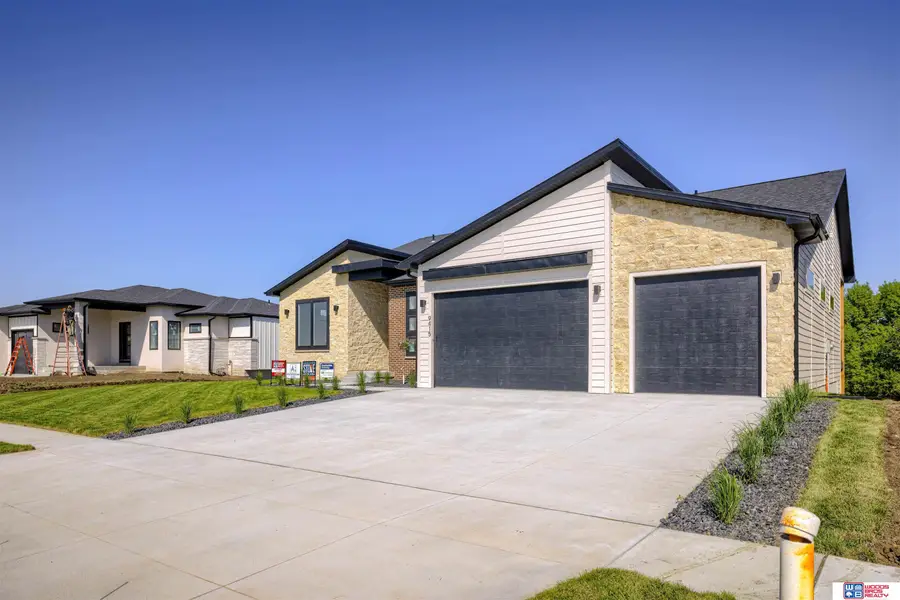 9415 S 86th Street, Lincoln, NE 68526 - Image #2