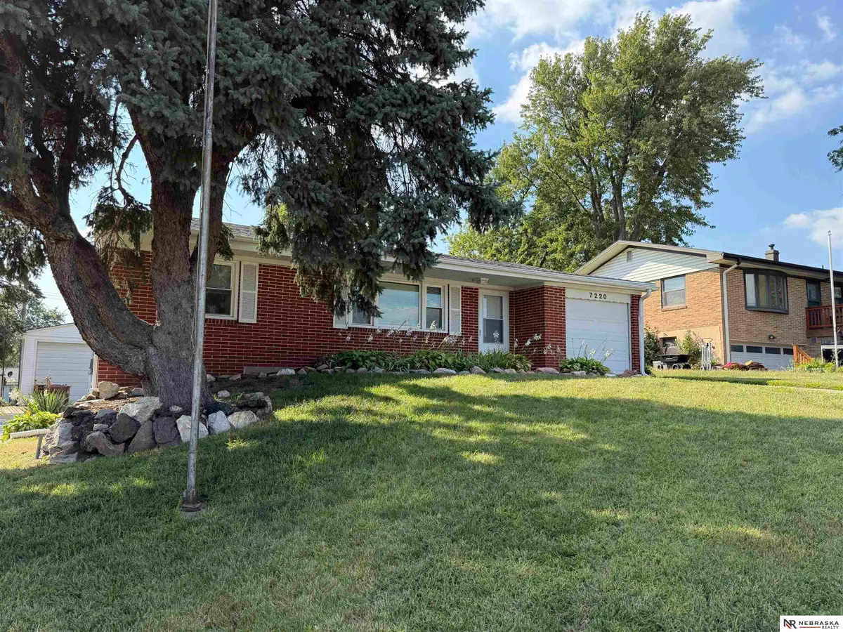 7220 Blue Ridge Drive, Bellevue, NE 68147 - Image #1