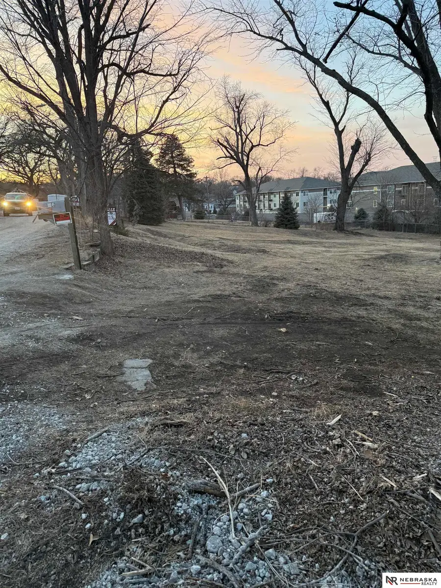 16 & 18 Country Club Road, Ralston, NE 68127 - Image #2