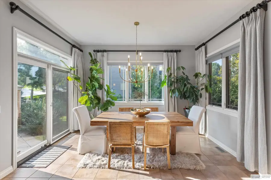 18107 Leavenworth Street, Omaha, NE 68022 - Image #2