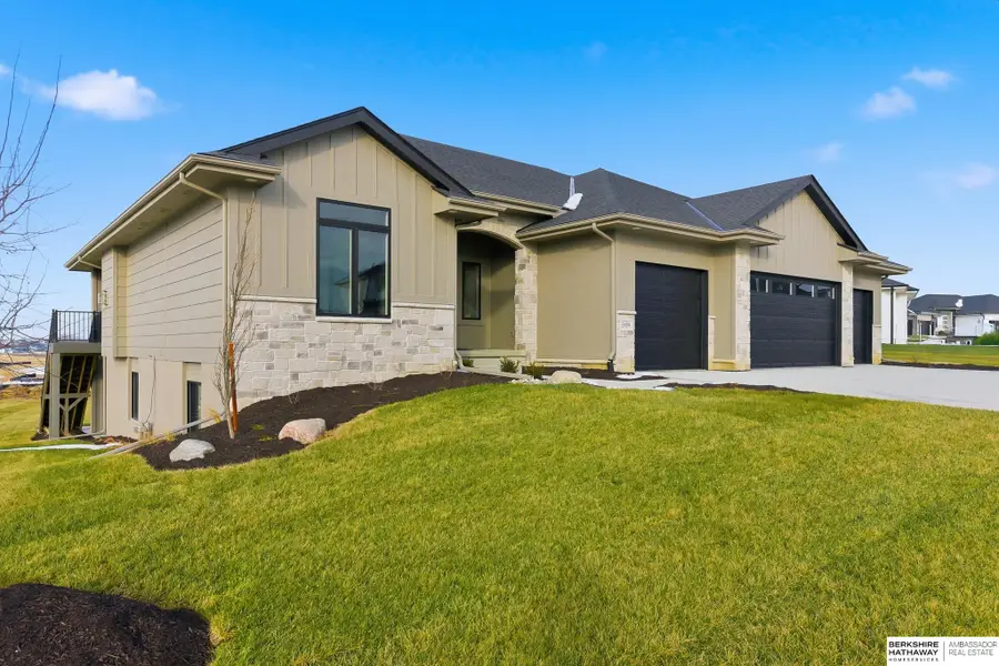 5404 N 196th Avenue, Elkhorn, NE 68022 - Image #2