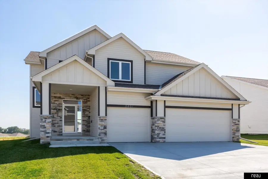 5401 N 190th Street, Elkhorn, NE 68022 - Image #2