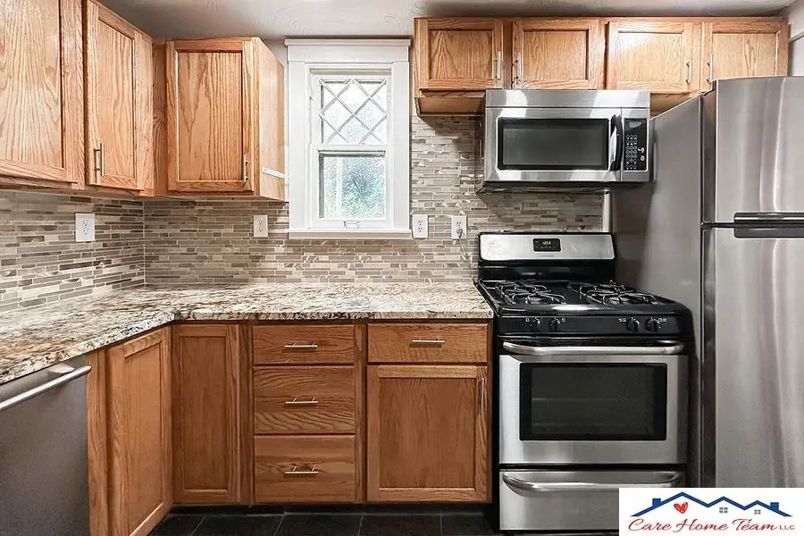 2512 Pinkney Street, Omaha, NE 68111 - Image #3