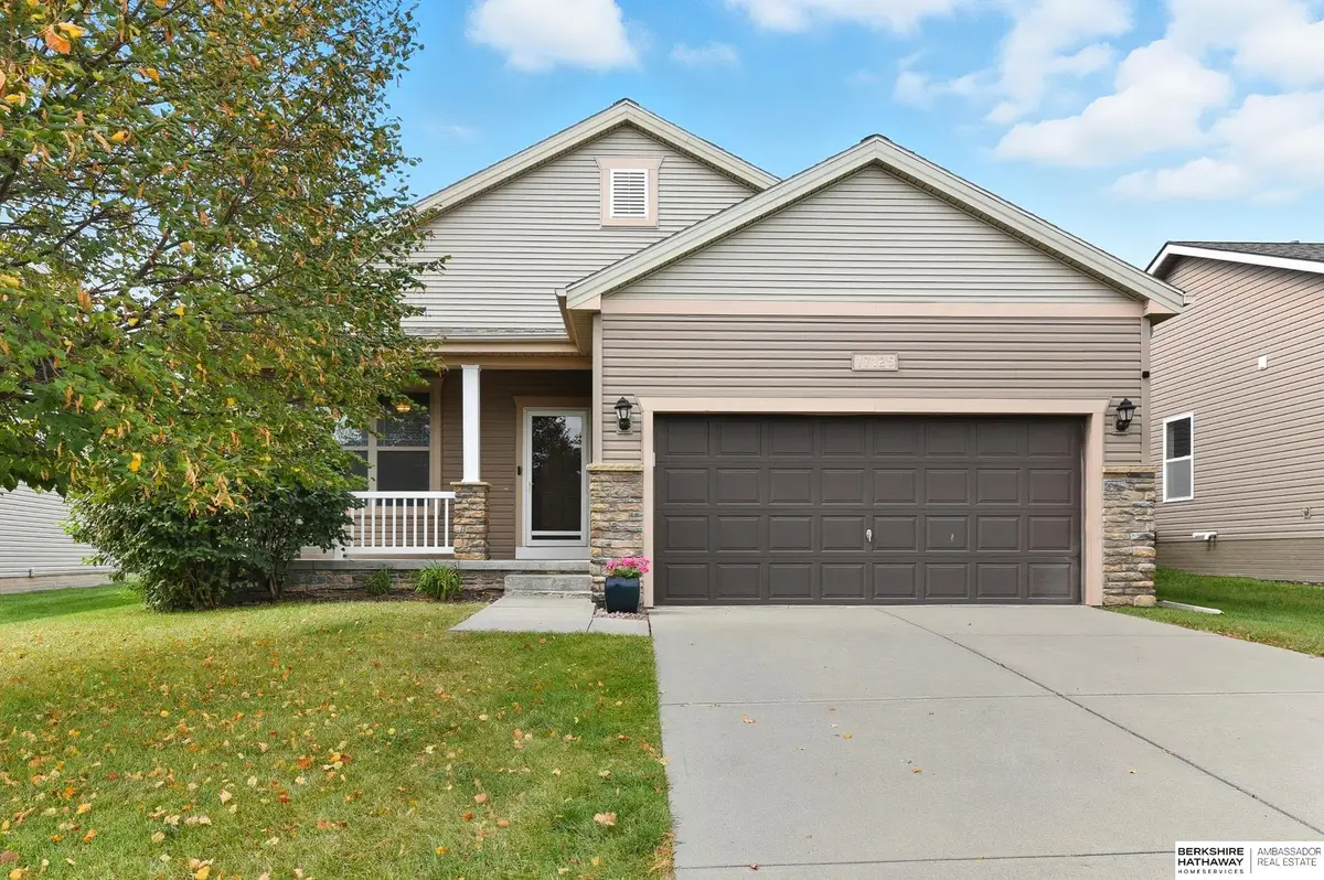 17125 Colony Drive, Richland Viii, NE 68136 - Image #1