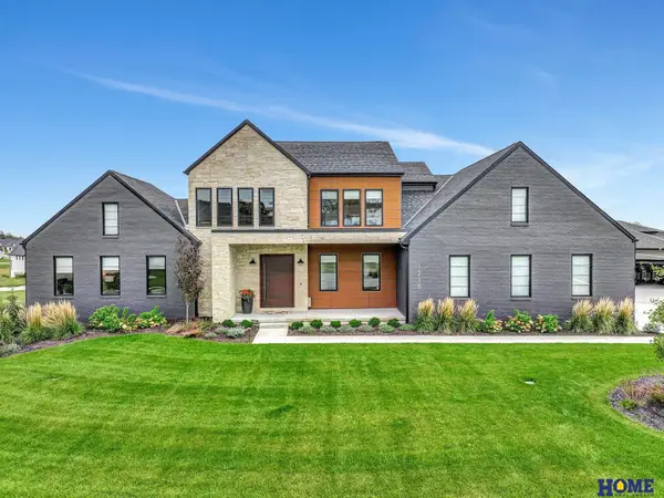 1218 S 94th Street, Lincoln, NE 68520