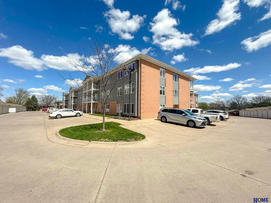 3001 S 51st Street Court #537, Lincoln, NE 68506 - Image #2